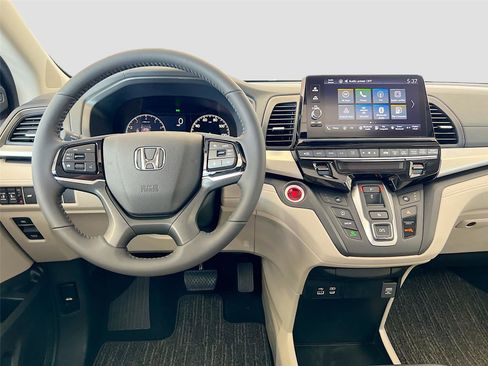 New 2026 Honda Odyssey EX-L image 2
