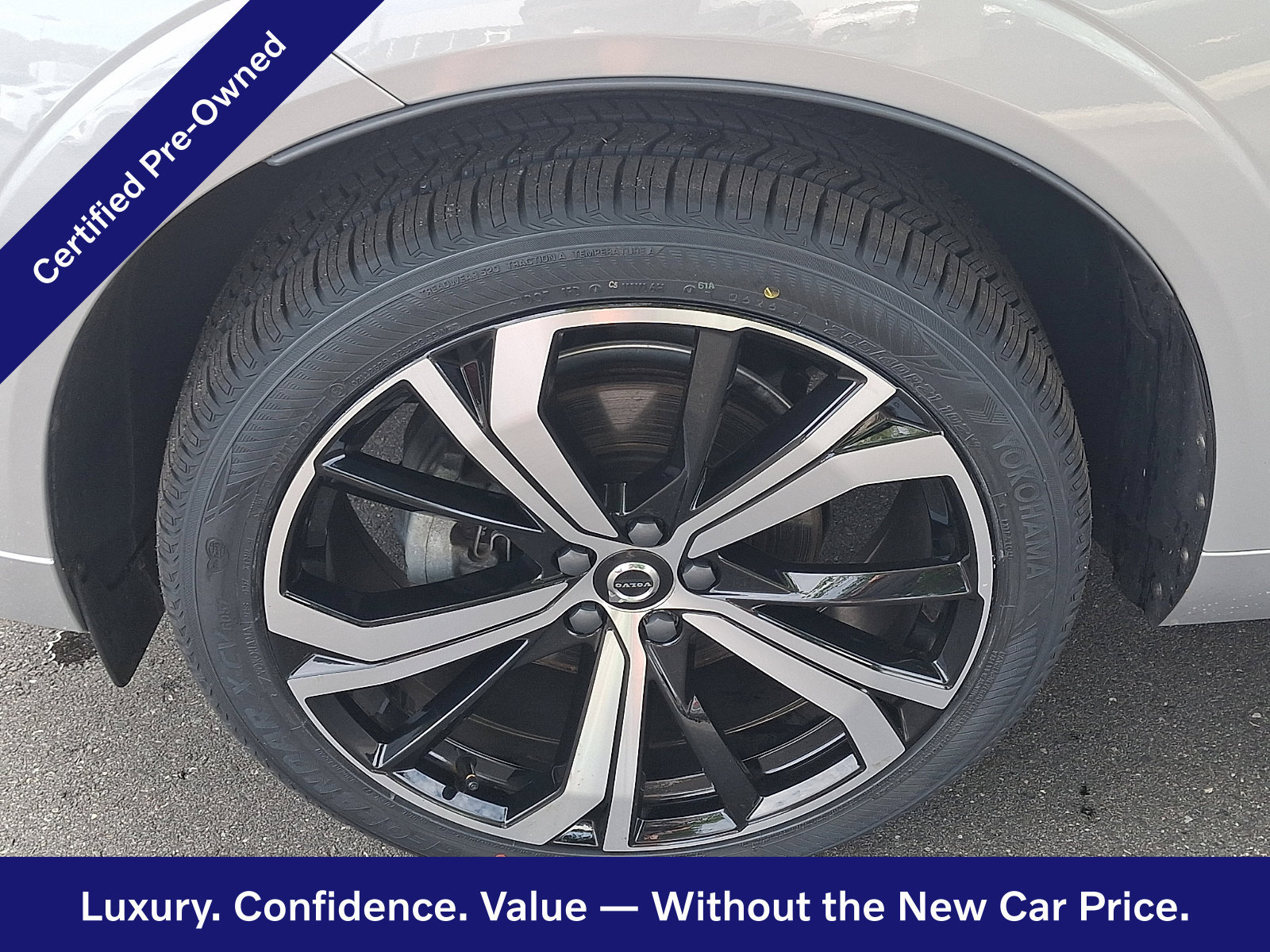 Certified 2023 Volvo XC60 B5 Ultimate w/ Climate Package AWD/4WD image 9
