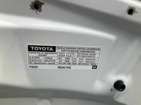 Used 2024 Toyota Corolla LE image 31