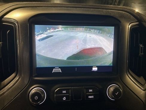 Used 2021 Chevrolet Silverado 1500 LT image 10