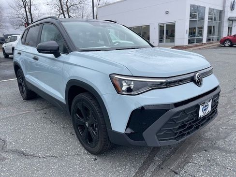 New 2026 Volkswagen Taos SE AWD/4WD image 4