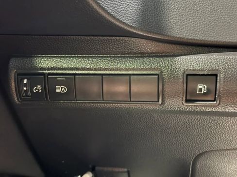 Used 2022 Toyota Corolla LE FWD image 13