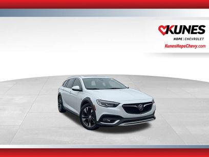 Used 2018 Buick Regal Essence w/ Driver Confidence Package #1