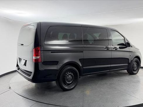 Used 2016 Mercedes-Benz Metris Passenger image 8