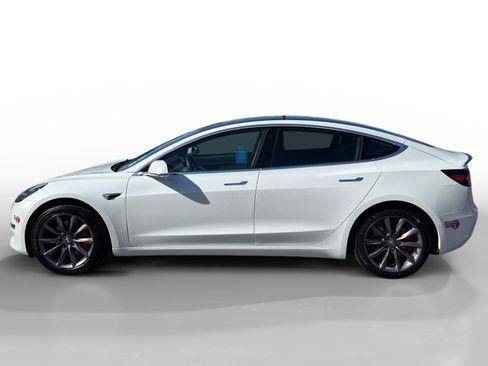 Used 2019 Tesla Model 3 Performance image 2