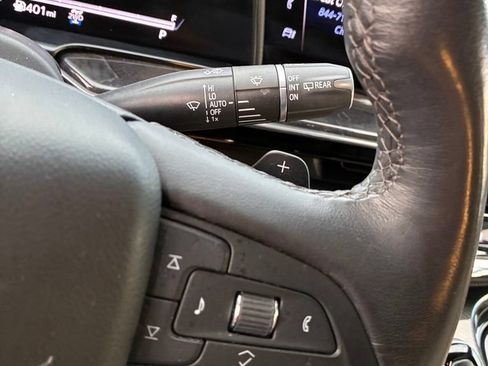 Used 2023 Cadillac Escalade Premium Luxury w/ Performance Package AWD/4WD image 31