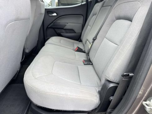 Used 2016 Chevrolet Colorado LT w/ LT Convenience Package RWD image 14