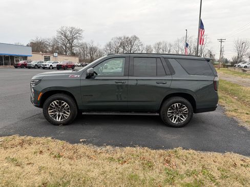 Used 2025 Chevrolet Tahoe Z71 w/ Z71 Off-Road Package image 2