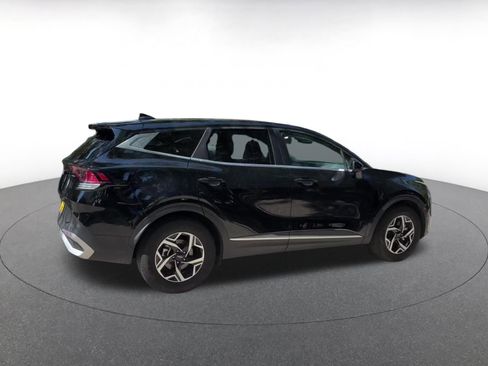 Used 2025 Kia Sportage LX FWD image 15