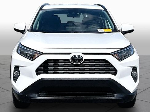 Used 2021 Toyota RAV4 XLE AWD/4WD image 4