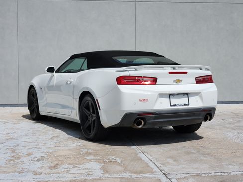 Used 2017 Chevrolet Camaro LT RWD image 5