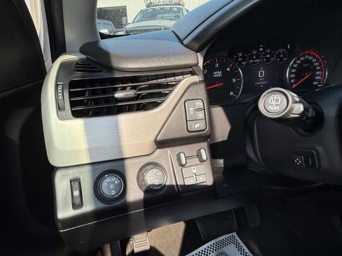 Used 2015 GMC Yukon XL Denali w/ Open Road Package image 18