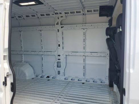 Used 2026 RAM ProMaster 2500 w/ Convenience Group FWD image 25