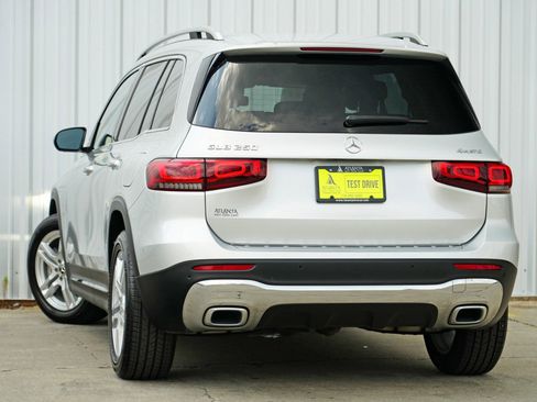 Used 2021 Mercedes-Benz GLB 250 4MATIC w/ Premium Package image 5