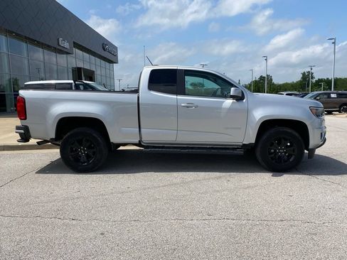 Used 2018 Chevrolet Colorado LT w/ LT Convenience Package RWD image 9