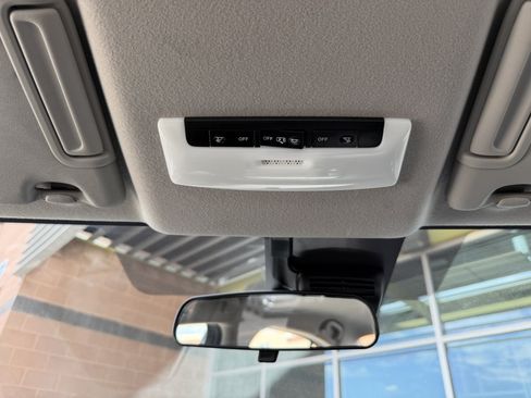 Used 2024 Nissan Versa S w/ Trunk Package FWD image 21