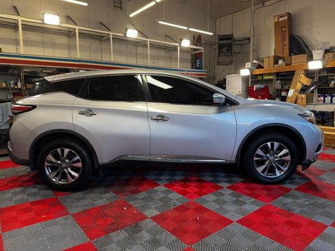 Used 2018 Nissan Murano S w/ Cargo Package FWD image 8