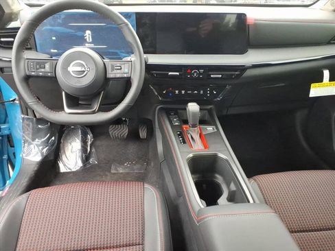 New 2026 Nissan Kicks SR image 9