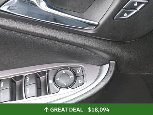 Used 2024 Chevrolet Malibu LT image 27