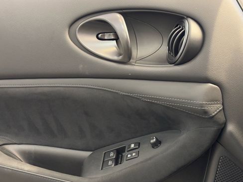 Certified 2024 Nissan Z Performance w/ Floor Mat Package image 12