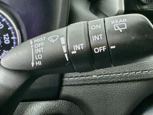 Used 2021 Toyota RAV4 XLE w/ Convenience Package AWD/4WD image 14