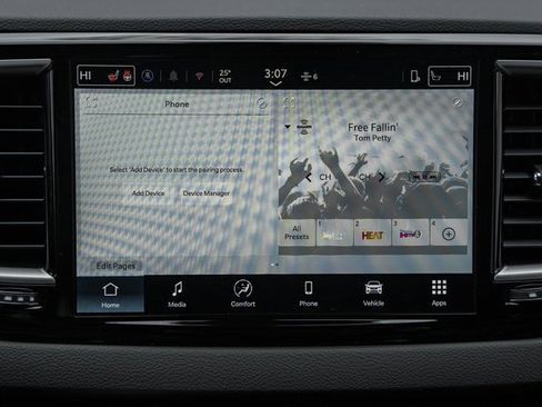 New 2026 Chrysler Voyager LX image 20