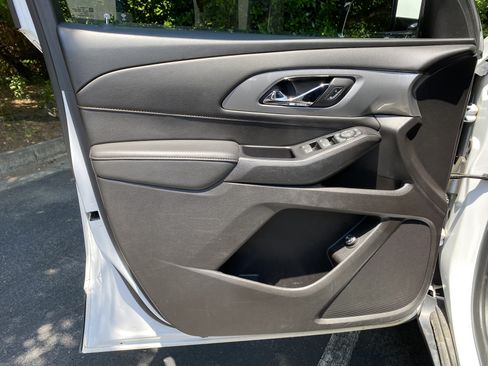 Used 2019 Chevrolet Traverse LT w/ LPO, Floor Liner Package AWD/4WD image 15