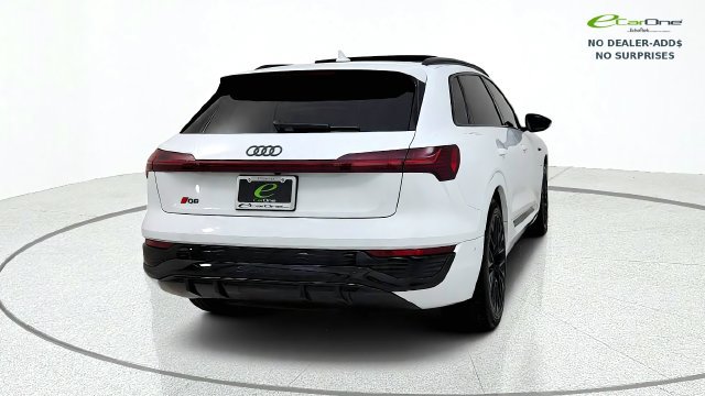 Used 2024 Audi Q8 e-tron Prestige w/ Prestige Package AWD/4WD image 7