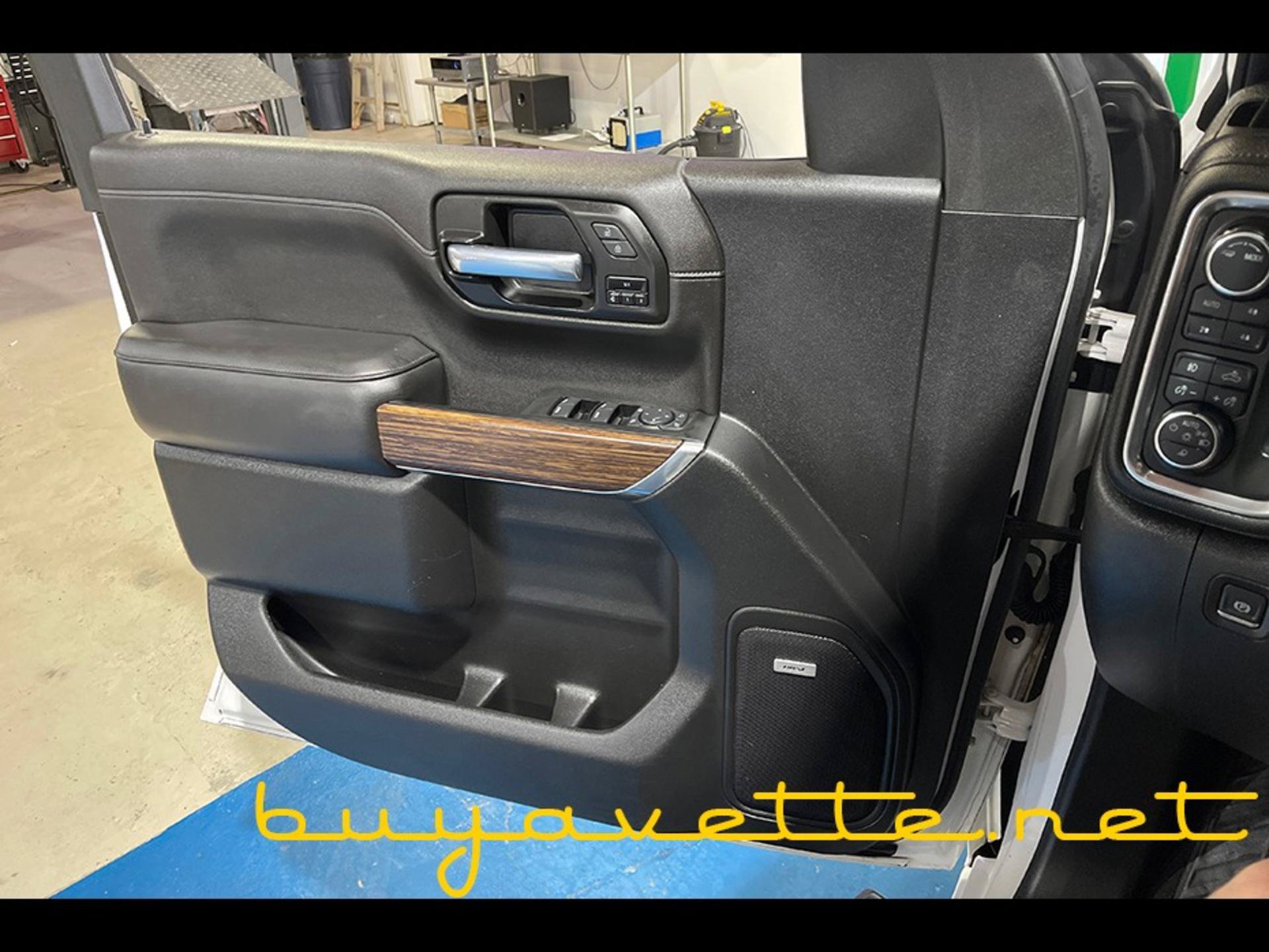 Used 2021 Chevrolet Silverado 1500 High Country w/ Safety Package II AWD/4WD image 21