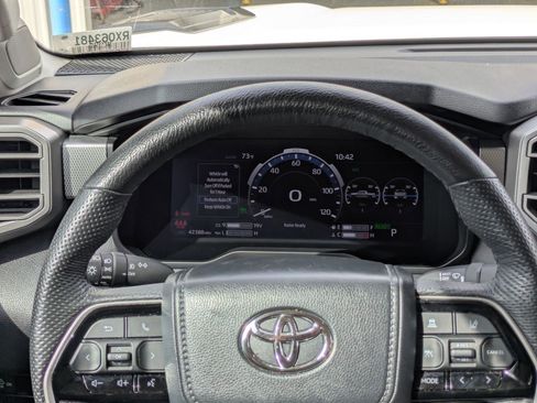 Used 2024 Toyota Tundra Limited image 21