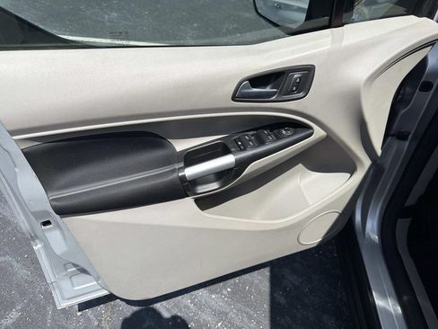 Used 2022 Ford Transit Connect XLT FWD image 16