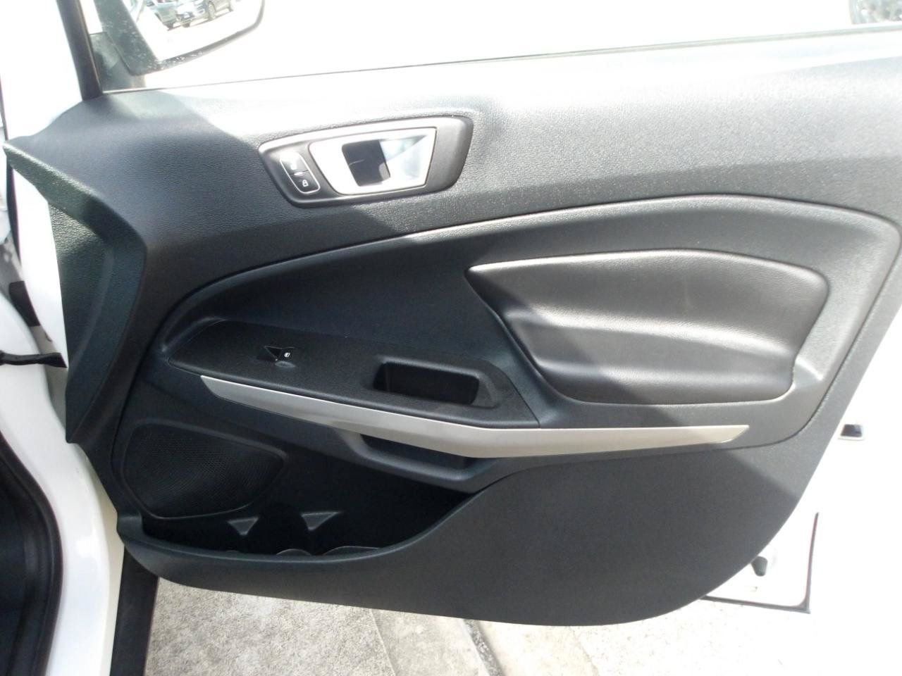 Used 2019 Ford EcoSport Titanium FWD image 9