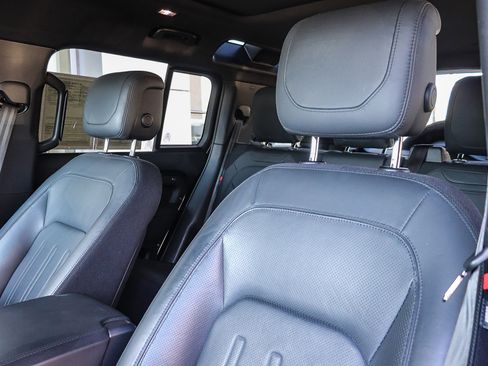 Used 2023 Land Rover Defender 110 X image 24