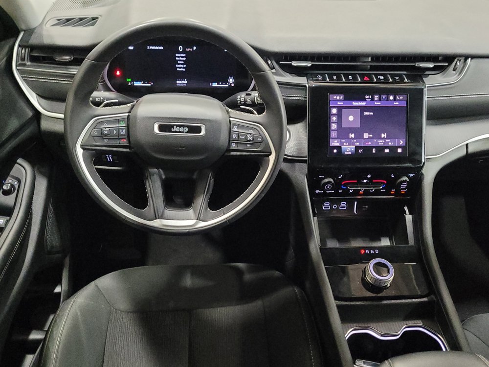 Used 2023 Jeep Grand Cherokee Laredo w/ Luxury Tech Group I AWD/4WD image 22