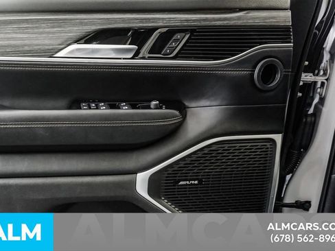 Used 2024 Jeep Wagoneer Series II w/ Flexible Seating Group image 47