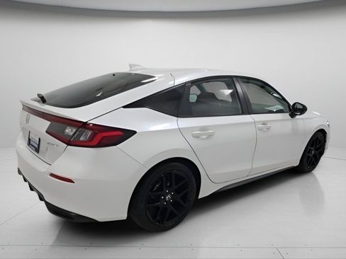 Used 2024 Honda Civic Sport image 6