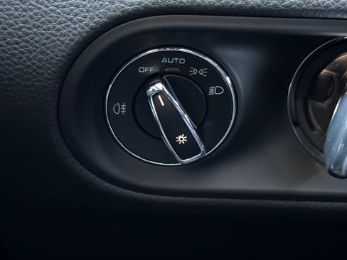 New 2026 Porsche Macan AWD/4WD image 34