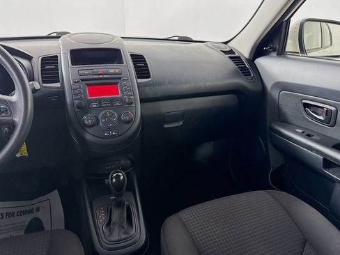 Used 2012 Kia Soul FWD image 25