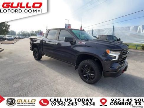 Used 2024 Chevrolet Silverado 1500 LT Trail Boss w/ Convenience Package II AWD/4WD image 2