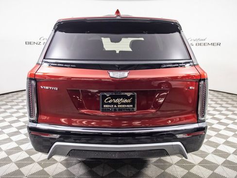 Used 2027 Cadillac Vistiq Sport w/ LPO, Floor Liner Package AWD/4WD image 7