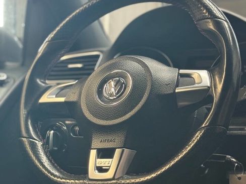 Used 2011 Volkswagen GTI Autobahn FWD image 16