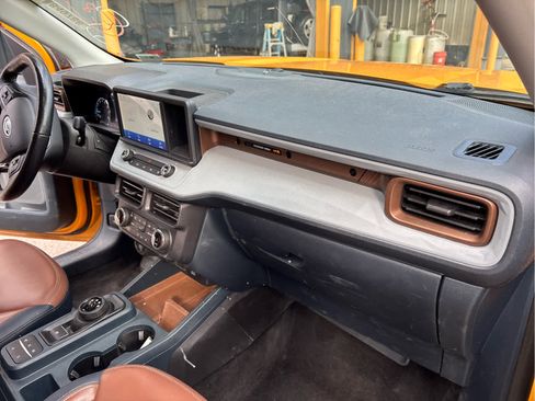 Used 2022 Ford Maverick Lariat w/ Lariat Luxury Package image 24