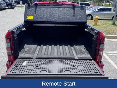 Used 2024 Nissan Frontier SV w/ SV Convenience Package AWD/4WD image 8