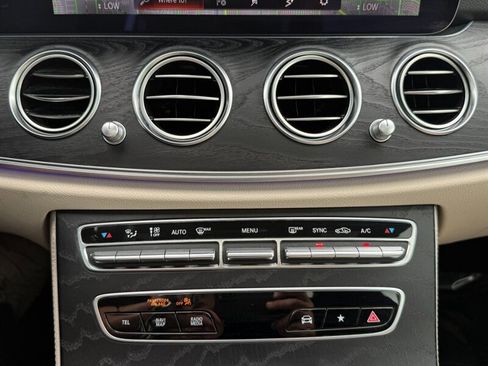 Used 2021 Mercedes-Benz E 350 Sedan image 43