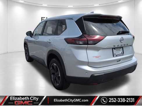 Used 2025 Nissan Rogue SV FWD image 9