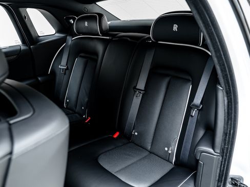 Used 2022 Rolls-Royce Ghost AWD/4WD image 46