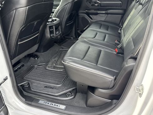 Used 2022 RAM 1500 Limited w/ Body-Colour Bumper Group image 24