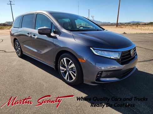 Used 2023 Honda Odyssey Touring image 1