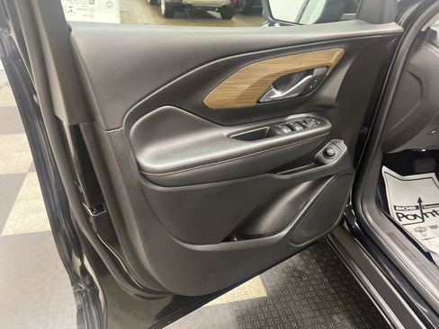 Used 2021 GMC Terrain SLE w/ Driver Convenience Package image 10