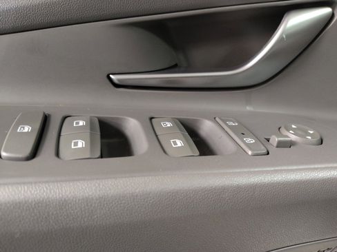 Used 2022 Hyundai Elantra SEL w/ Cargo Package image 27